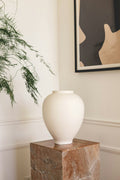 Nordic Ceramic Donut Vase for Pampas Grass Aesthetic Presentation View 1